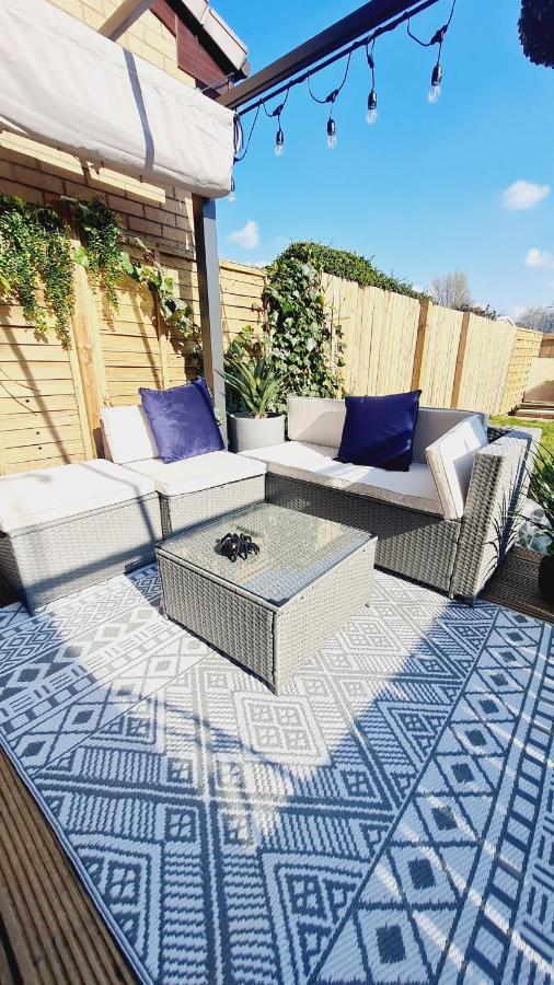 グラスゴーBeautiful 2Bed House With Garden, Walking Distance To Town - Free Parkingアパートメント エクステリア 写真