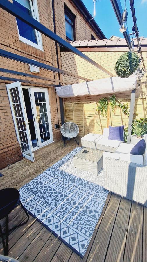 グラスゴーBeautiful 2Bed House With Garden, Walking Distance To Town - Free Parkingアパートメント エクステリア 写真