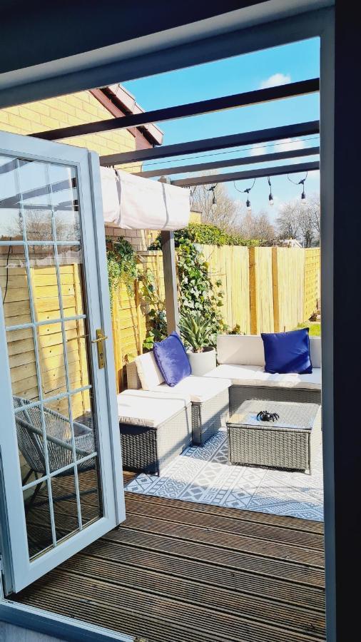 グラスゴーBeautiful 2Bed House With Garden, Walking Distance To Town - Free Parkingアパートメント エクステリア 写真